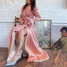 Load image into Gallery viewer, 1940’s pink satin quilted robe house coat
