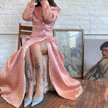 Load image into Gallery viewer, 1940’s pink satin quilted robe house coat
